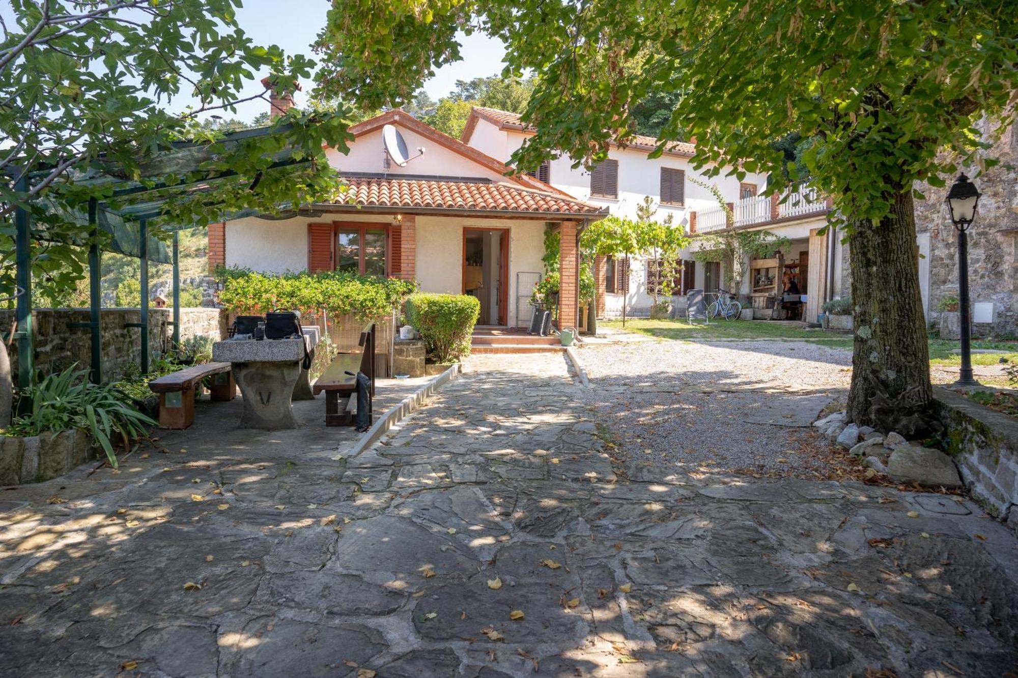 Violet'S Place Crni Kal Exterior photo